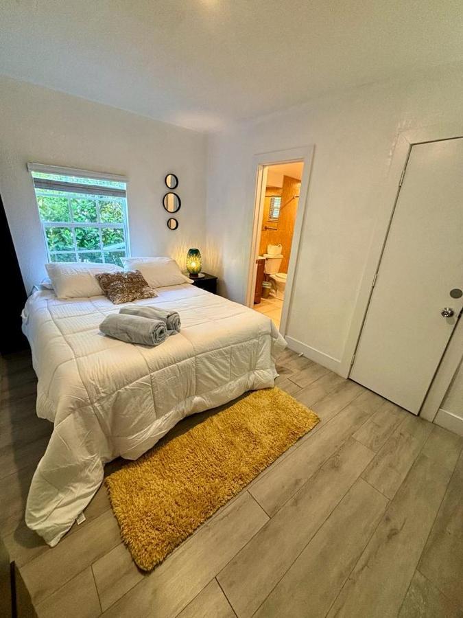 Quiet & Centrally Located House - Private Parking, Laundry And Storage For Luggage Miami Eksteriør billede