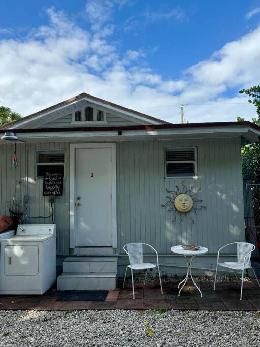 Quiet & Centrally Located House - Private Parking, Laundry And Storage For Luggage Miami Eksteriør billede