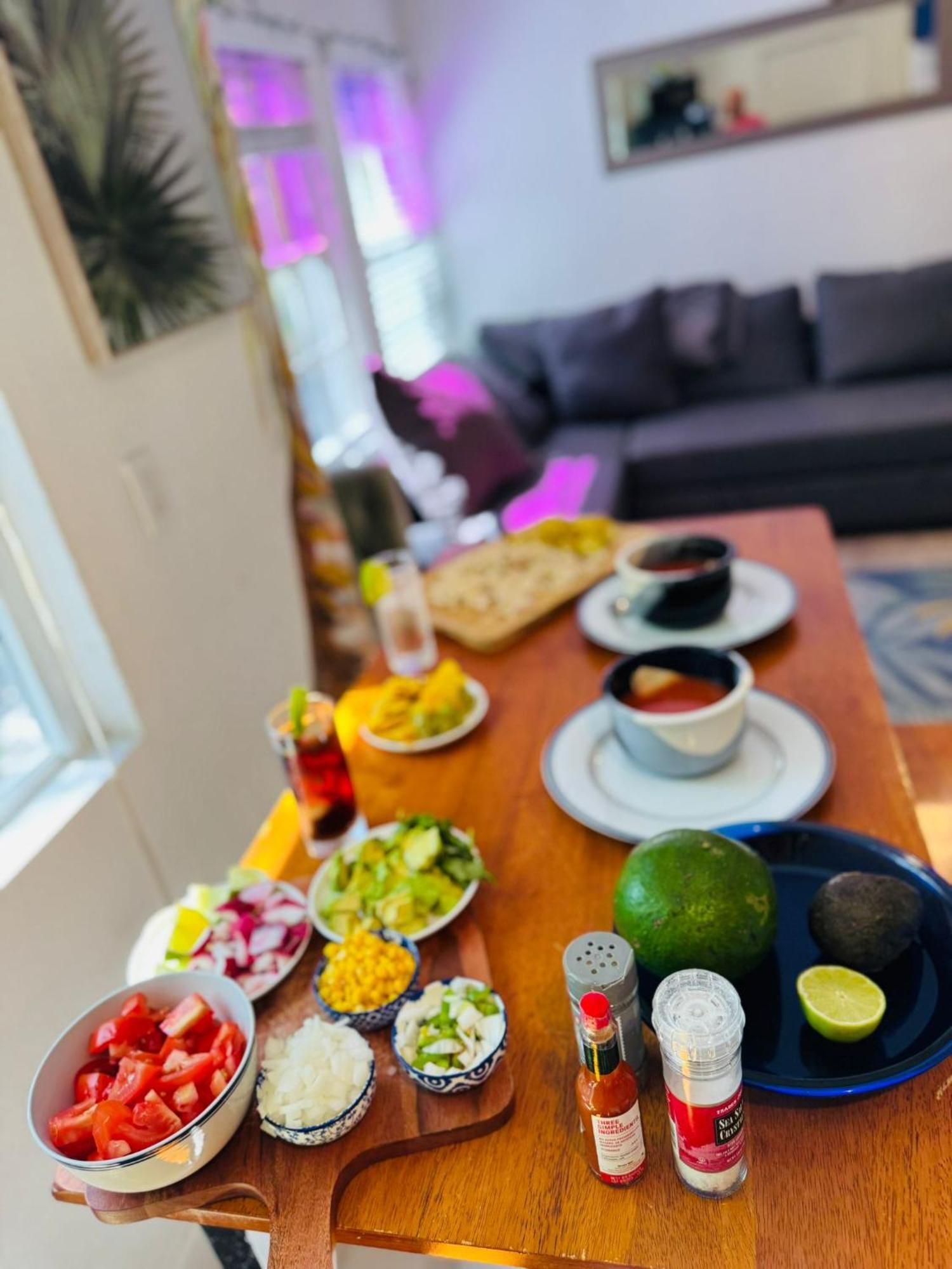 Quiet & Centrally Located House - Private Parking, Laundry And Storage For Luggage Miami Eksteriør billede