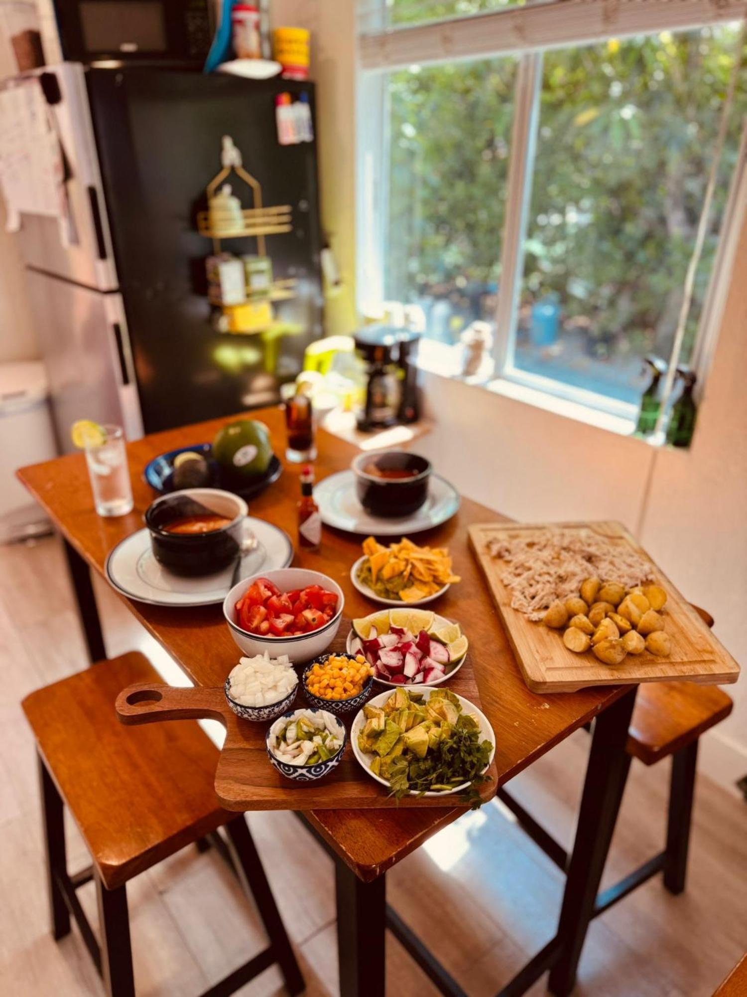 Quiet & Centrally Located House - Private Parking, Laundry And Storage For Luggage Miami Eksteriør billede